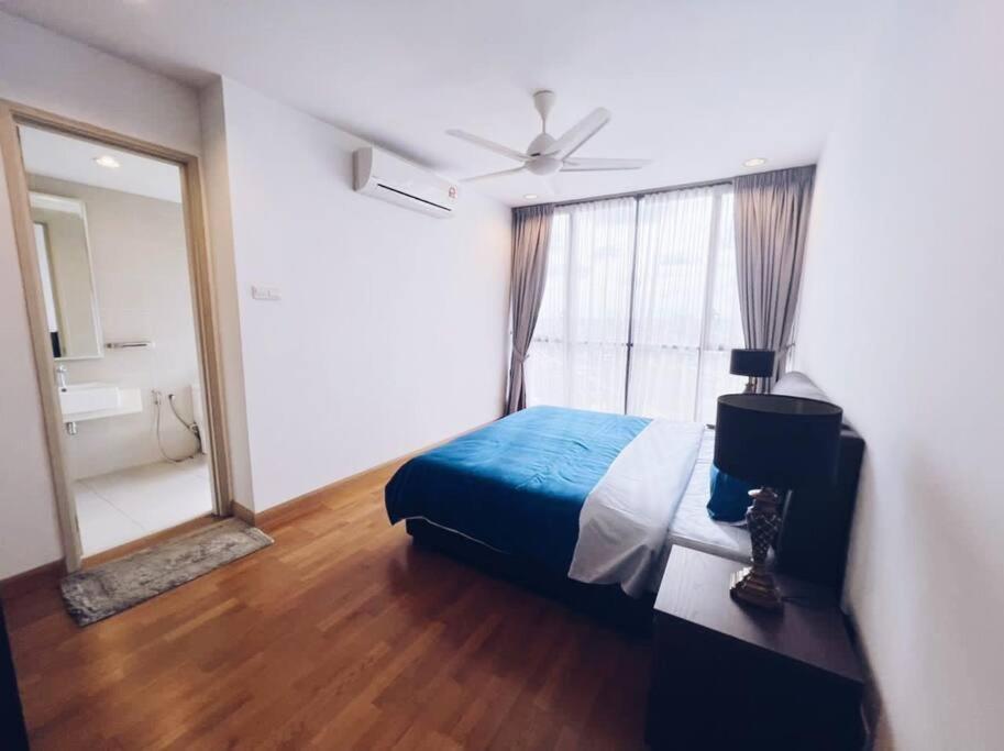 PromoConnected Train 2 Bedrooms - Above Mall Kuala Lumpur Exterior foto